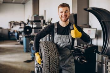 Werkkleding in de garage | Pelster Automotive